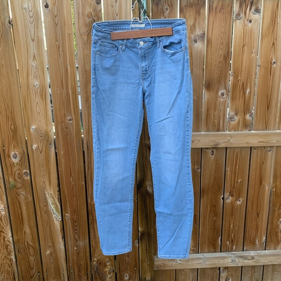 Levi's Denim - Light wash Levis